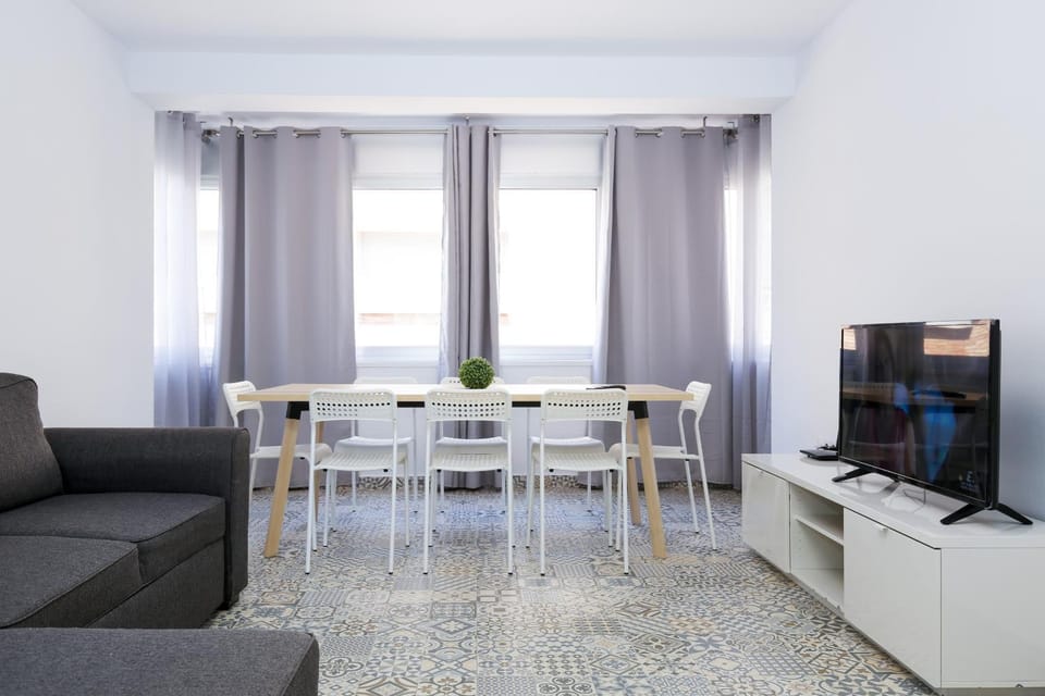 Communal lounge/ TV room, Living room