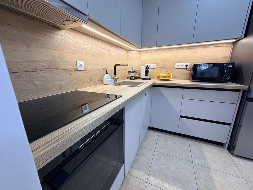 Modern-Apartment -City -Parking -Balcony Apartment in Alexandroupoli