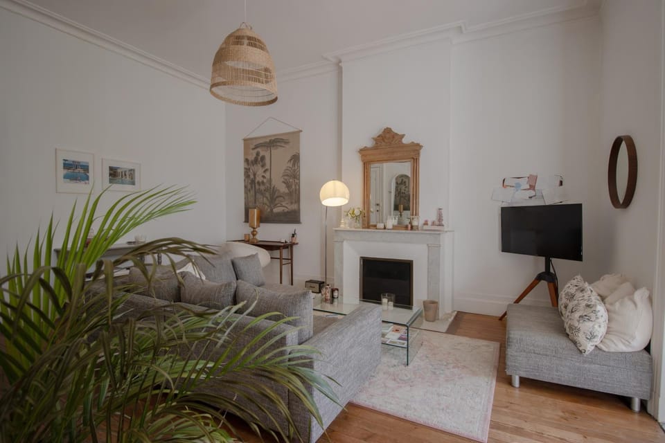 Appartement Haussmannien Apartment in Bordeaux