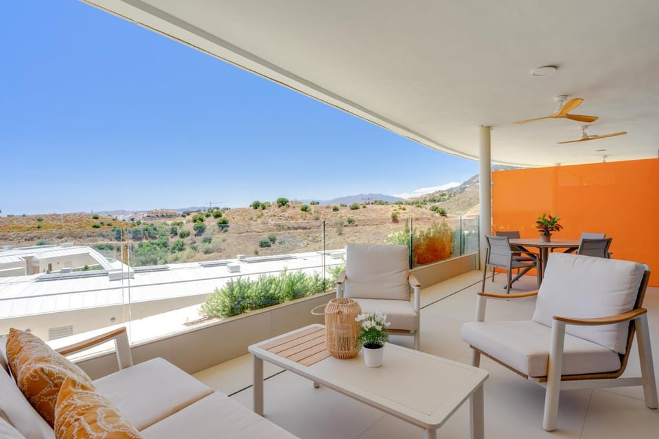 Day, Natural landscape, View (from property/room), Balcony/Terrace, Balcony/Terrace, Living room, Dining area, Mountain view, sunbed