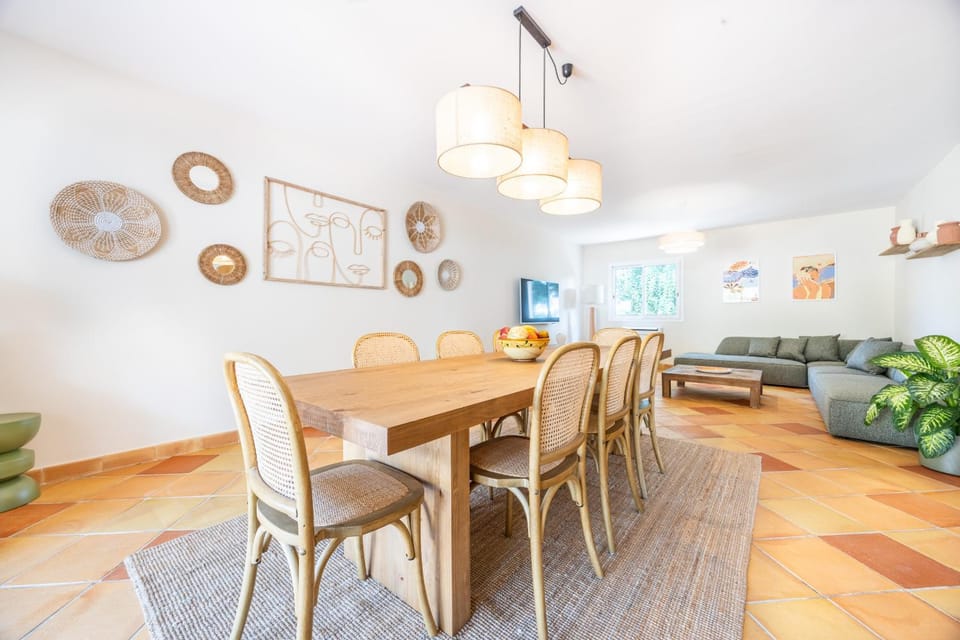 Renovated Provençal Villa with Garden - Antibes Villa in Antibes