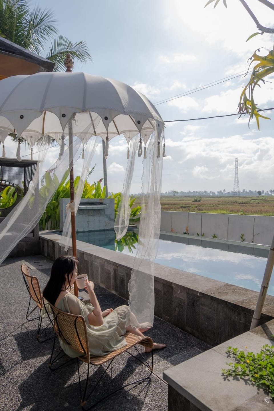 Pool view, Swimming pool, sunbed