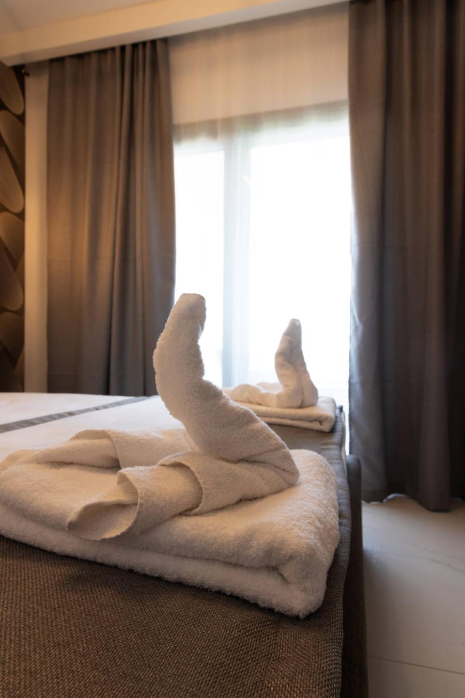 Bedroom, towels