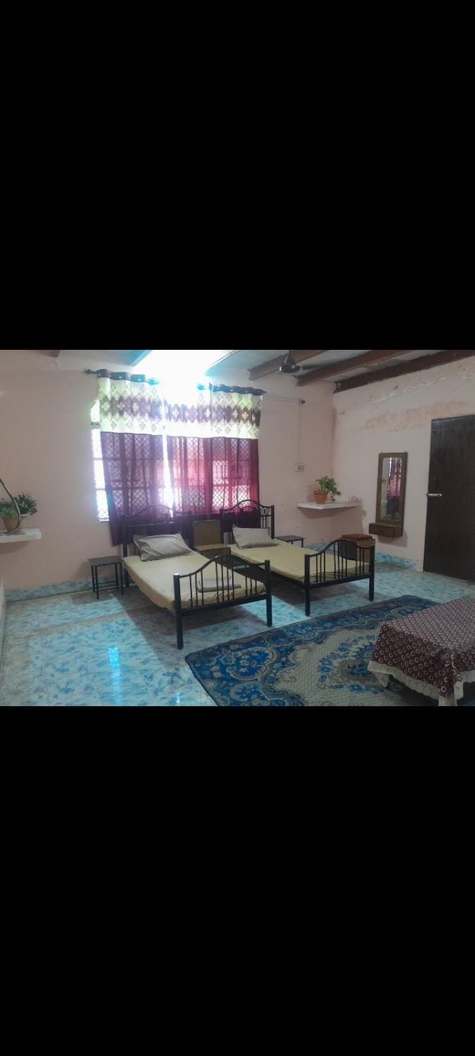 Sakshi Gopal Bed and Breakfast in Uttar Pradesh