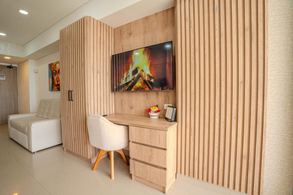 TV and multimedia, Living room, Photo of the whole room, wardrobe