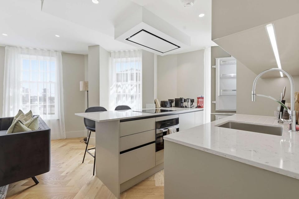Cheyne Cedar l Luxury Chelsea retreat With River Views Apartment in London
