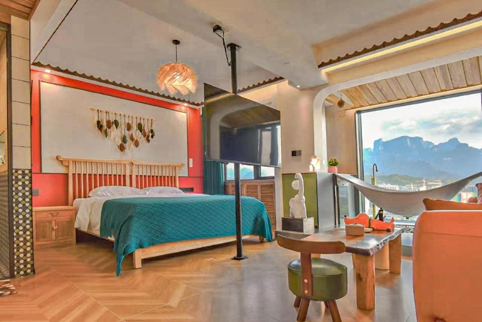 Riverside Hidieaway Homestay Free scenic spot introduction, ticket service Free one-way pick-up service at high-speed rail station Free one-way airport pick-up service Self-service laundry Hotel in Hubei