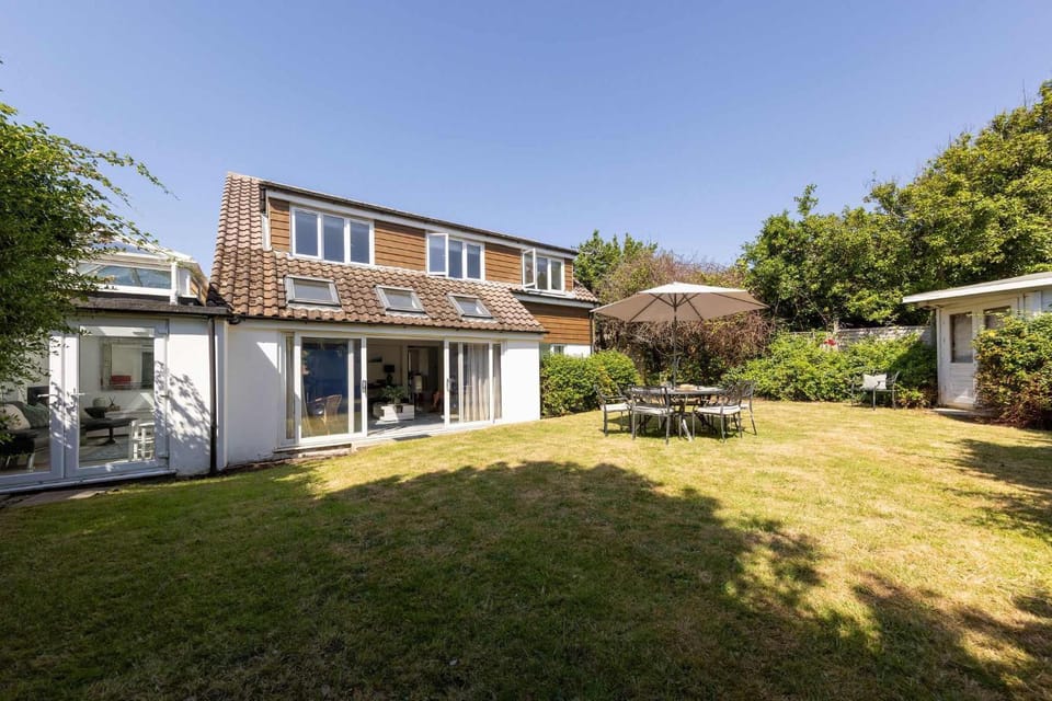 Property building, Garden, Garden view
