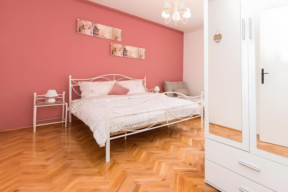 Living room, Bedroom