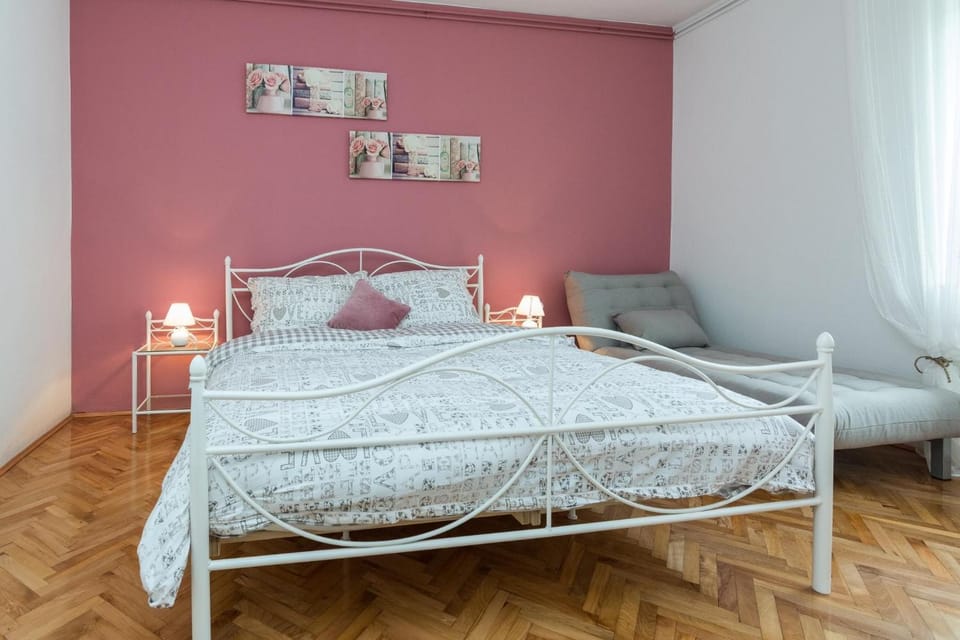 Living room, Bedroom