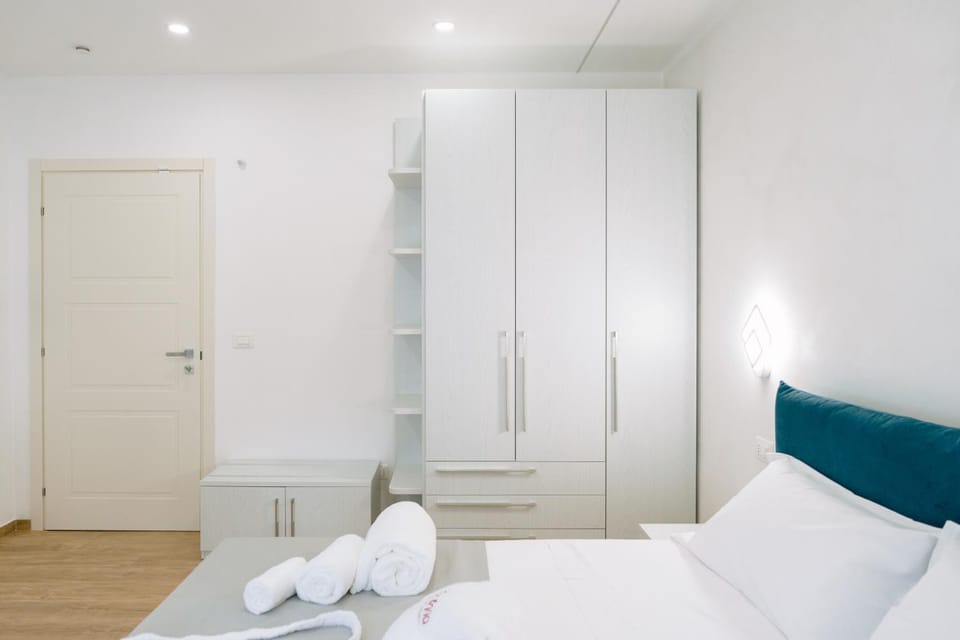 Bed, Photo of the whole room, Bedroom, towels, wardrobe