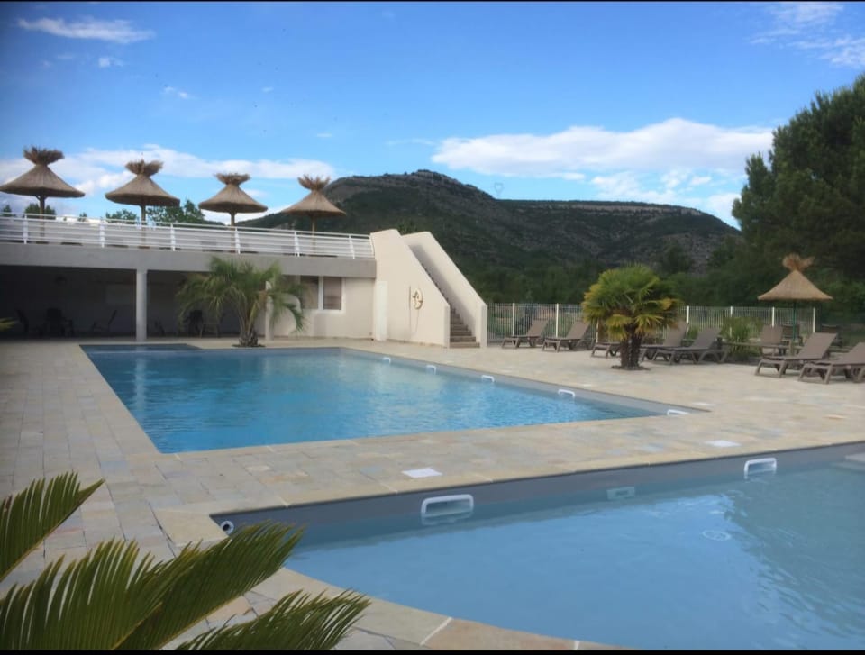 MOBIL HOME au calme Apartment in Provence