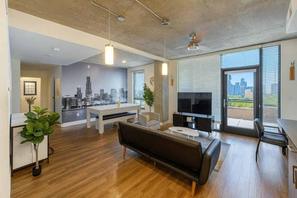 Trendy 3BR 3BA City Apt Pool and Ping Pong A5 Apartment in Vestavia Hills