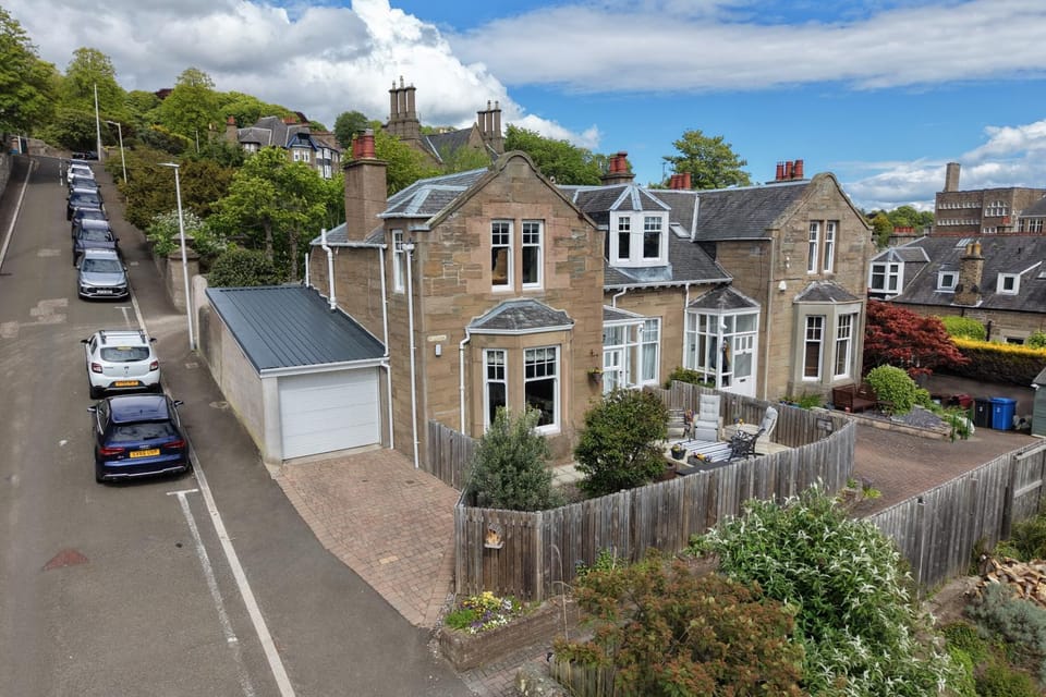 Property building, Neighbourhood, Street view