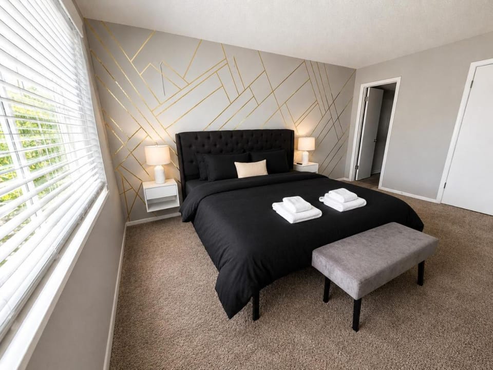 Maple n Main Hoover Modern 2BR Escape 2E Apartment in Hoover