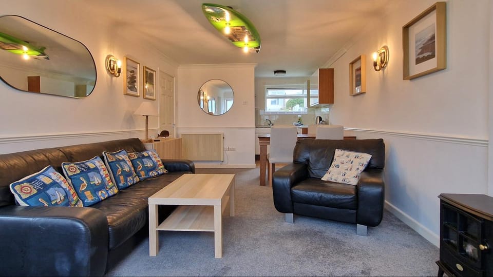 Widdy Bay View Chalet in England