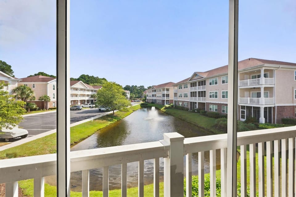 Dew Drop Inn Resort Villa with Massive Pool Oasis House in North Myrtle Beach