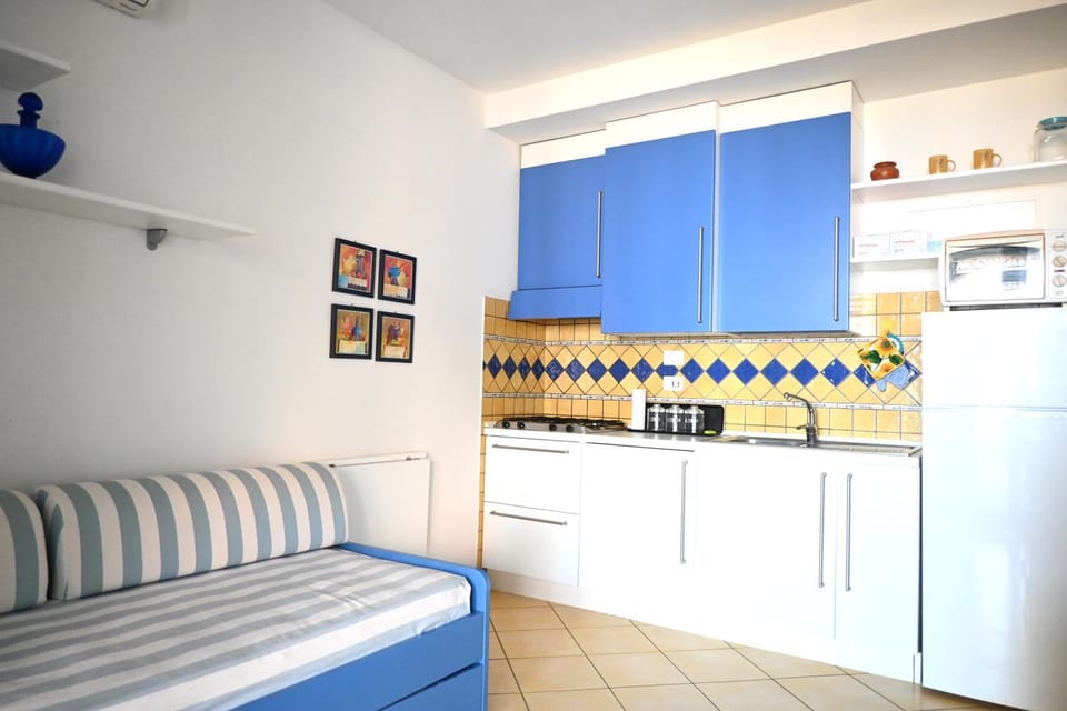 P102 - Porto Recanati, monolocale fronte mare con terrazza Apartment in Porto Recanati
