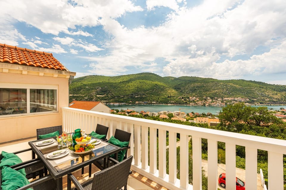Balcony/Terrace, Balcony/Terrace, Sea view