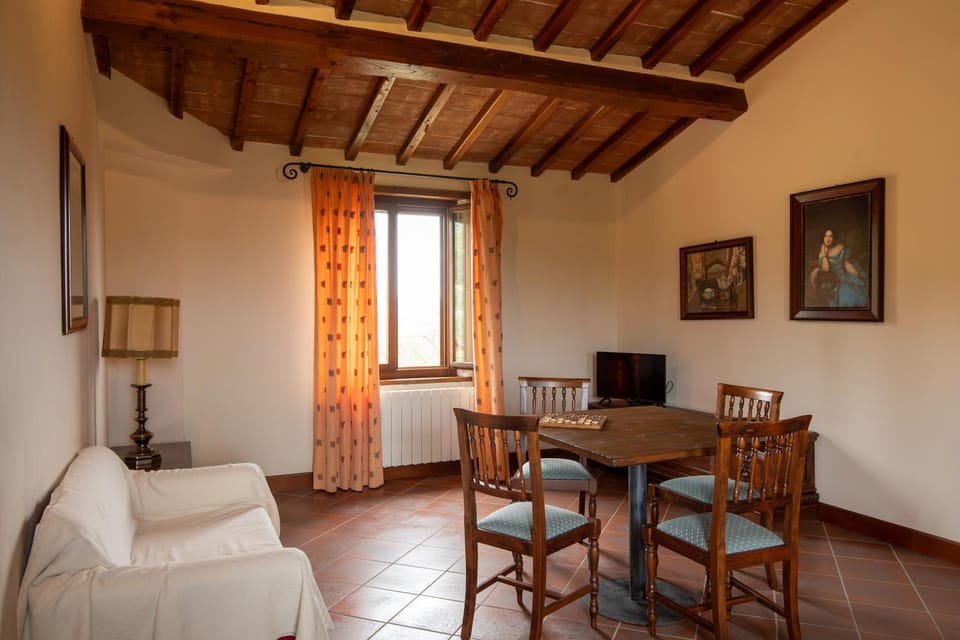 TV and multimedia, Living room, Dining area, heating, internet