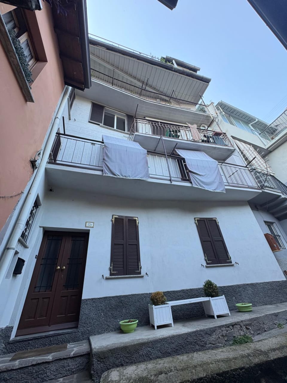 Property building, View (from property/room), Balcony/Terrace