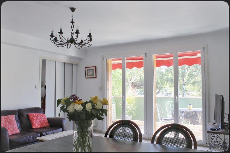 Perfect flat 100 meters from the sea Apartment in Sanary-sur-Mer