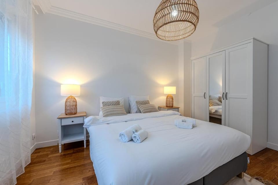 5 min walk GEM - 2 bedrooms - fiber wifi - loggia Apartment in Grenoble