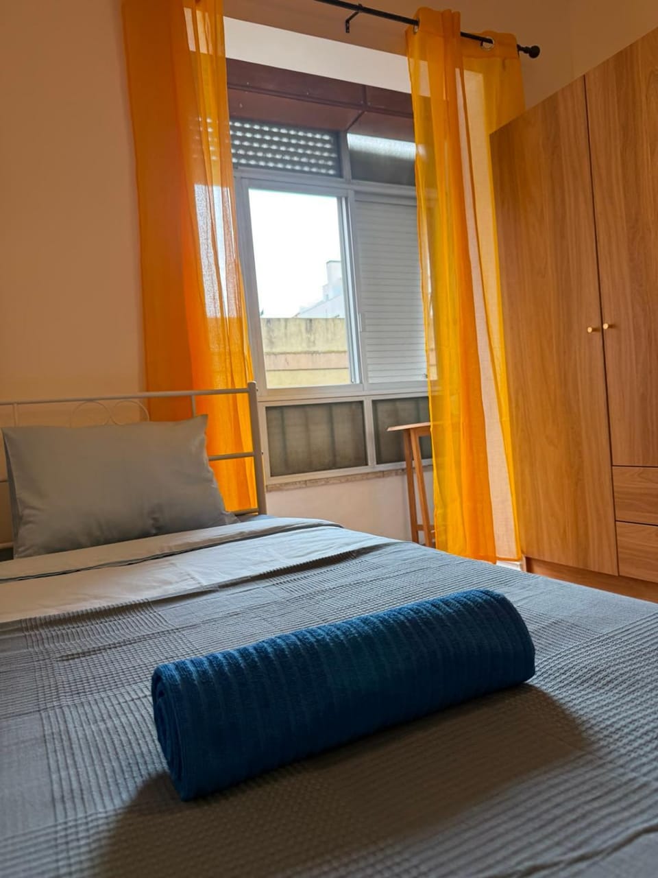 L&A Room 13 Moscavide Metro Shop Café Vacation rental in Lisbon