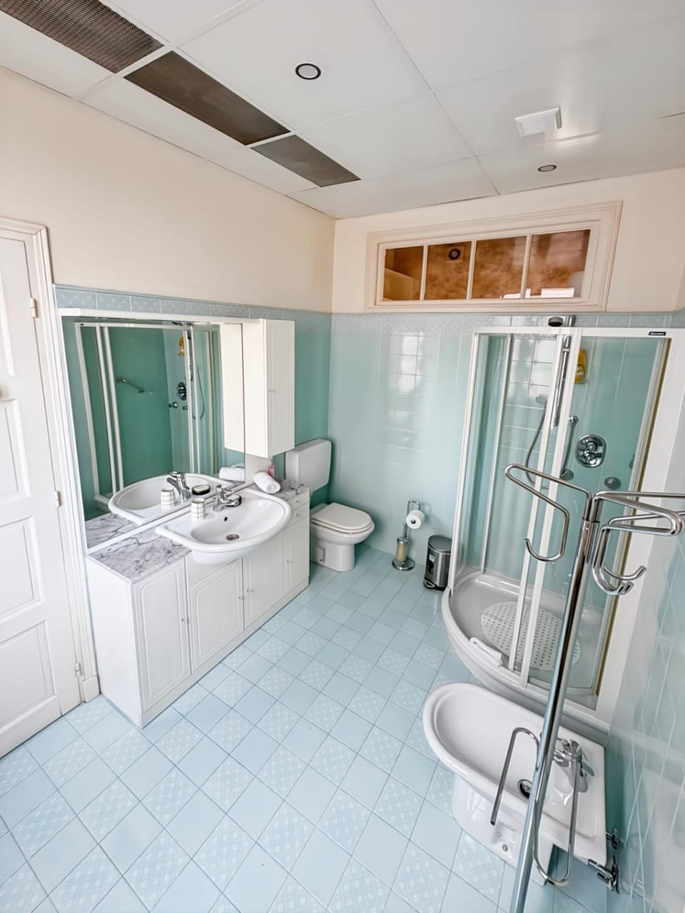 Shower, Toilet, Bathroom, bidet