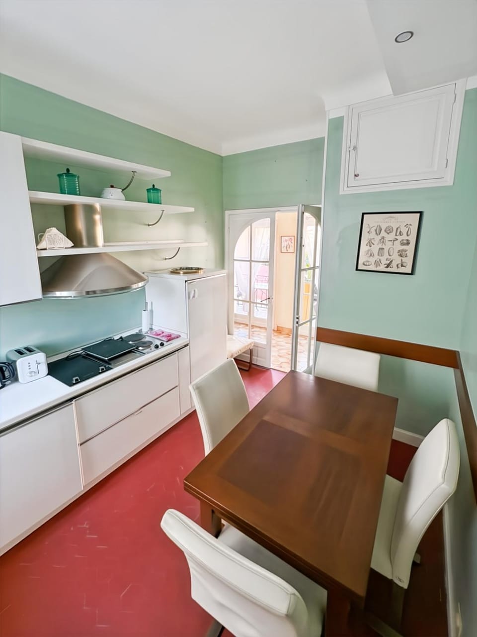Kitchen or kitchenette, Dining area, stove, toaster
