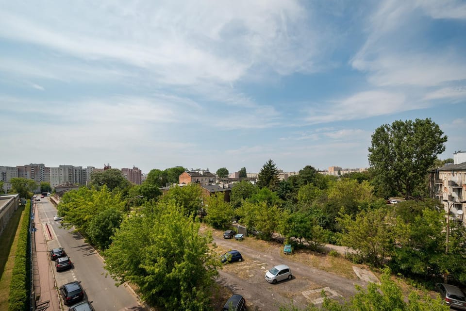 Neighbourhood, Street view, Location