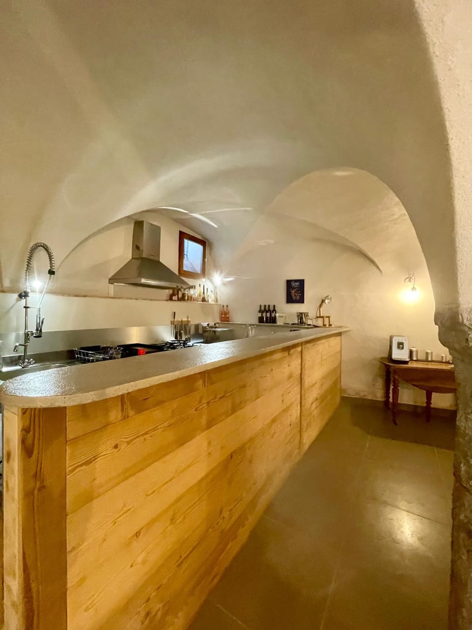 Kitchen or kitchenette, Lounge or bar