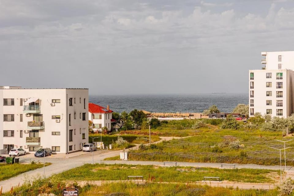 Black Pearl - Mamaia Nord Apartment in Constanța County