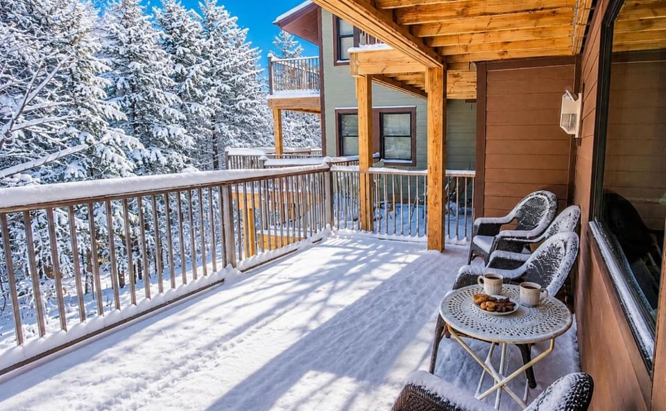Patio, Winter, Balcony/Terrace
