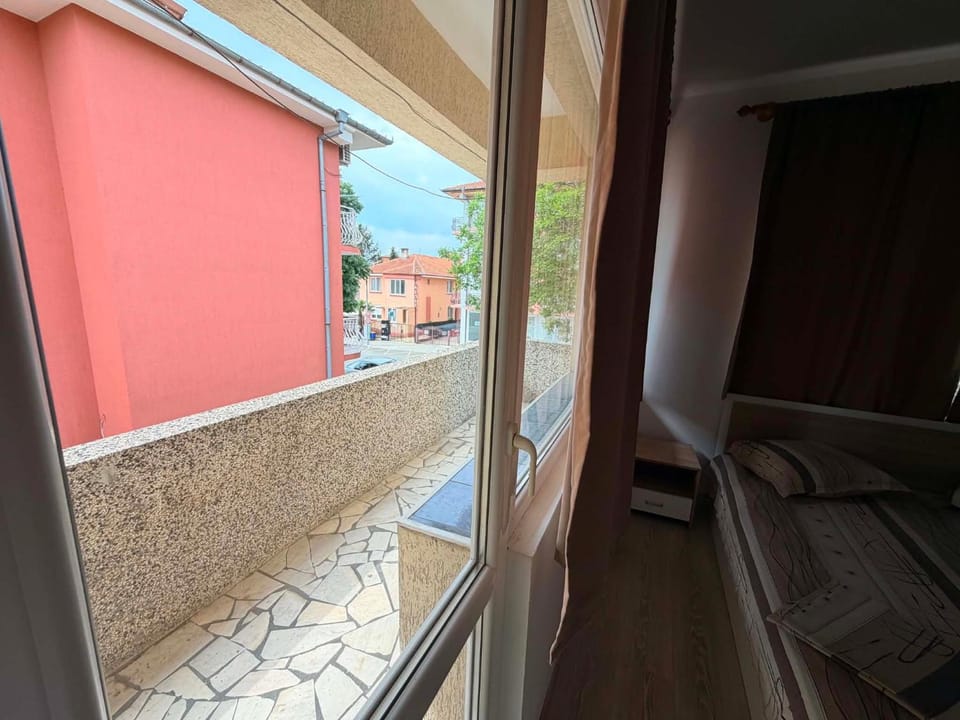 Guest House Dayana Double Room 1 Bed and Breakfast in Burgas Province
