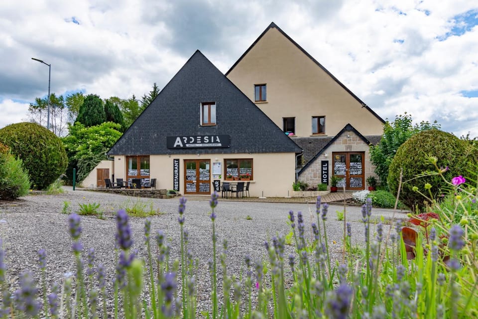 Hôtel Restaurant Ardesia Hotel in Nouvelle-Aquitaine