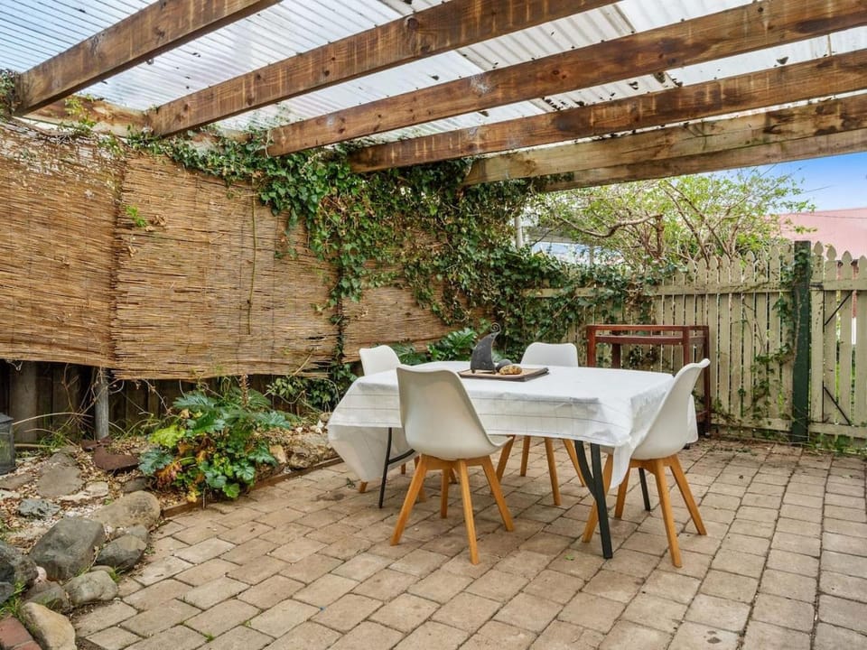 Roope Cottage-Location, Free WiFi, Parking Country House in Tasmania