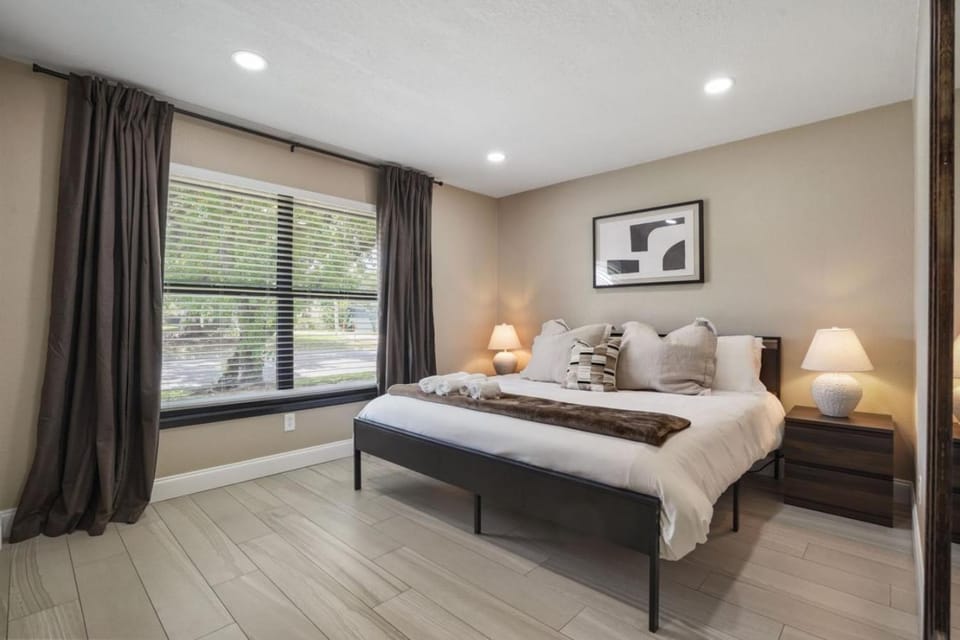 Cozy home in dwtn for 6 guests, steps to Lake Eola House in Orlando