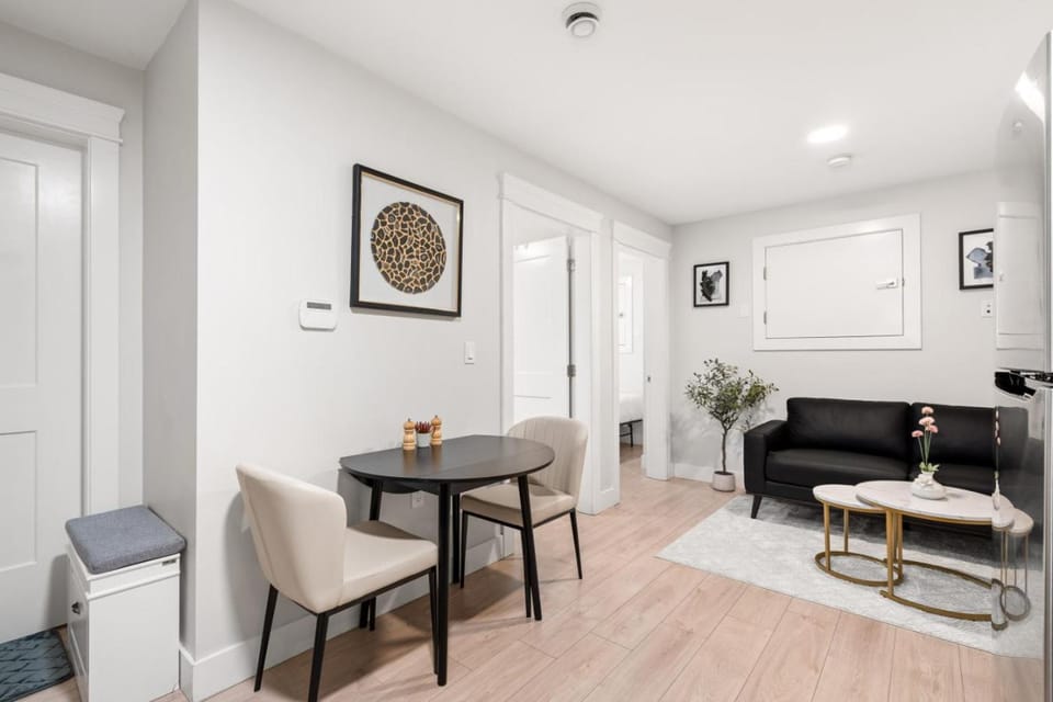 Modern 2BR Basement Suite - Steps to SkyTrain Apartment in Vancouver