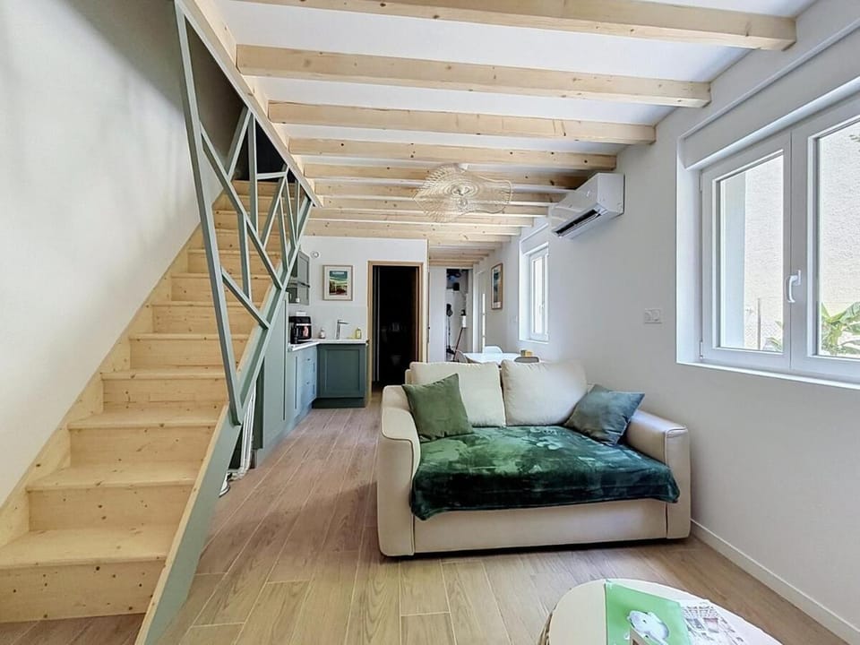 Duplex Design 6 personnes 2 chambres Clim Parking Apartment in Clermont-Ferrand