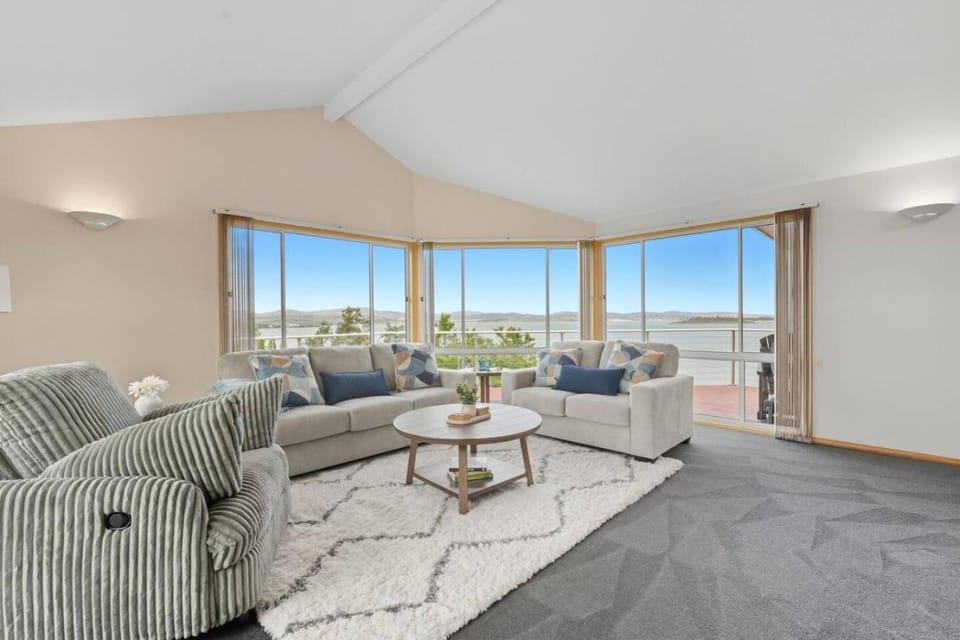 The Midway Manor House in Tasmania