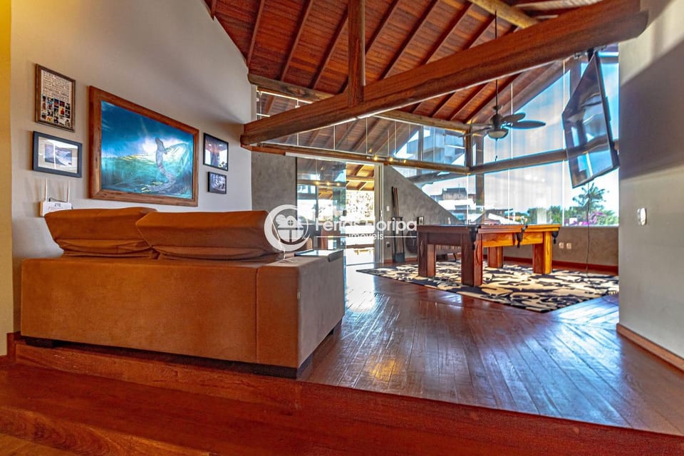 Condomínio tropical e piscina aquecida House in Florianopolis