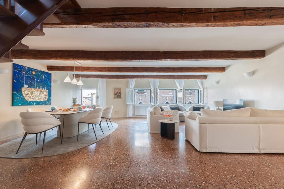 Living room, Seating area, Dining area
