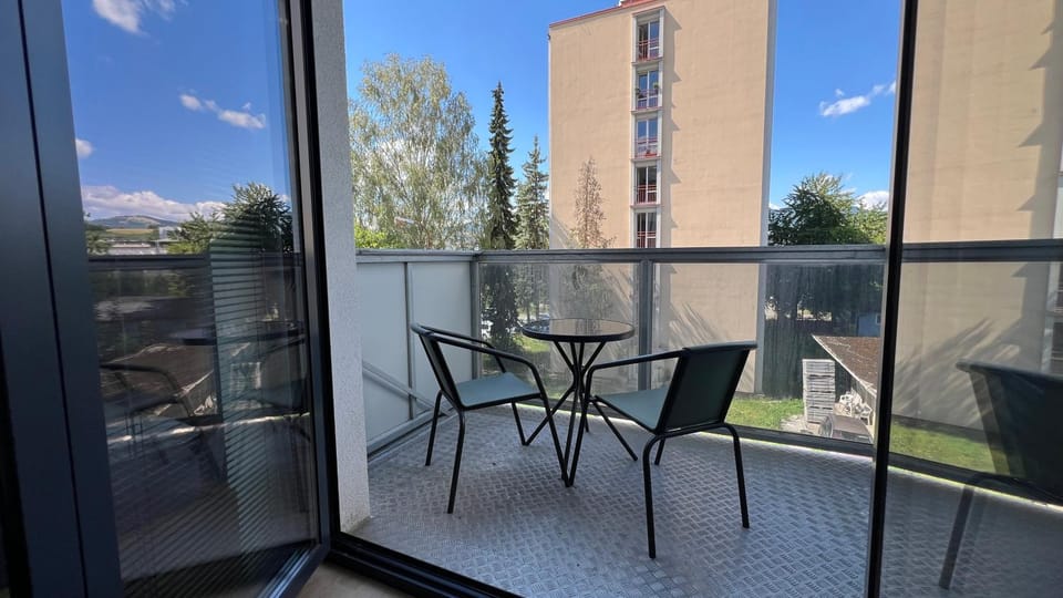 Black Lotus 5 I Self Check-In I Centre I Free Parking Apartment in Slovakia