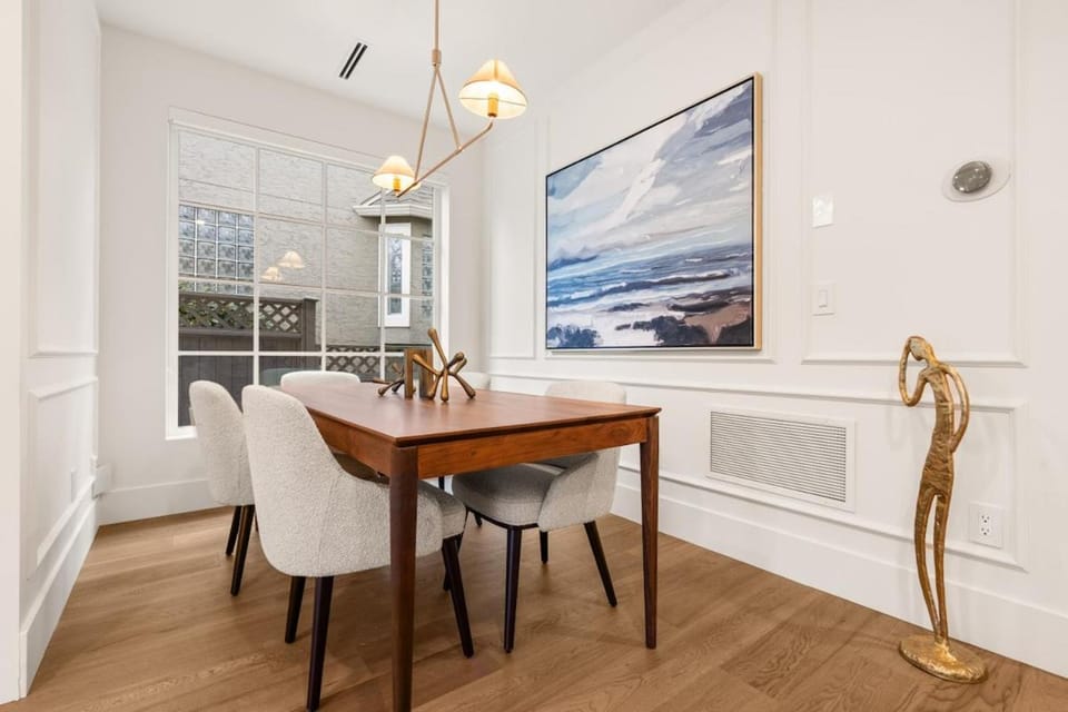 Brand-New Sun-Drenched Kits Home with Rooftop Deck House in Vancouver