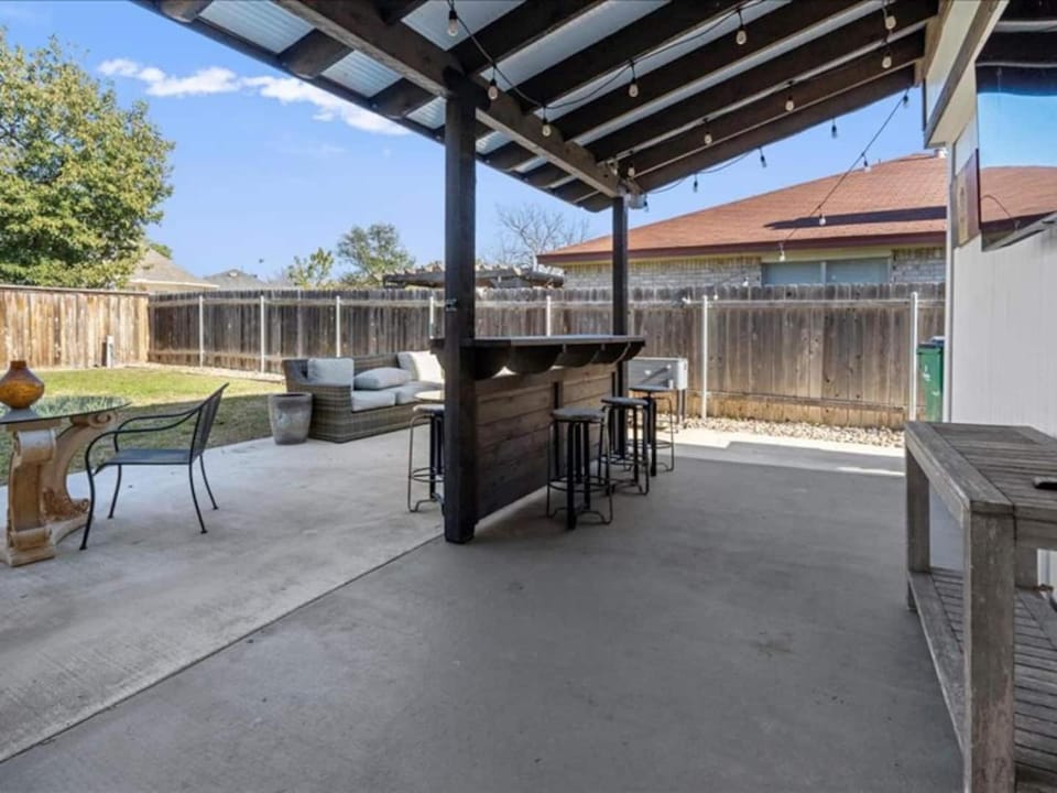 Spacious & Stylish 4 BR house Round Rock House in Windemere