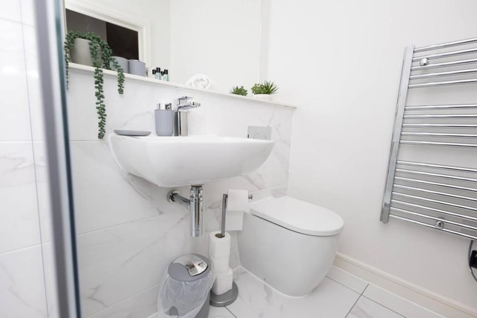 Toilet, Bathroom