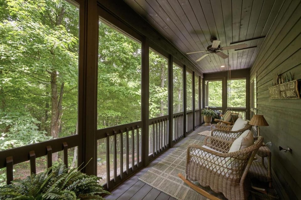Fox Hollow Views Hot Tub Game Room Play Area House in Sevier County
