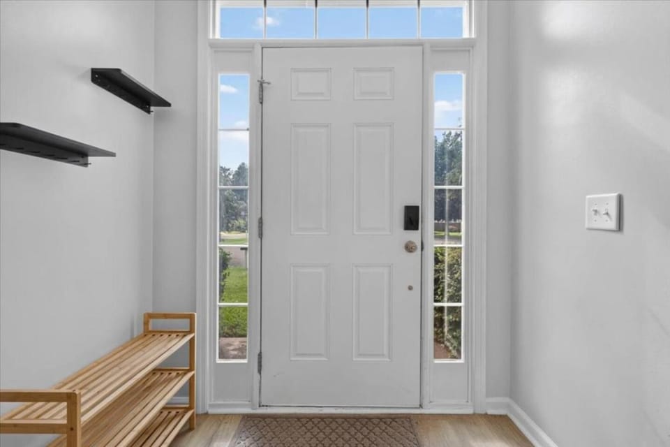 5 BR - Pool, Firepit, Backyard House in Summerville