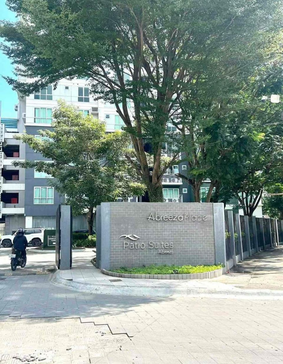 Abreeza Place Studio Unit by Dacha Homestay Apartment in Davao City